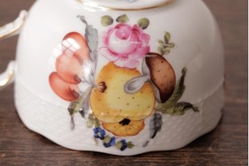 中古美品　HEREND HVNGARY(ヘレンド)　フルーツコンポジション　カップ&ソーサー2客セット(洋食器)(定価約9万7千円)