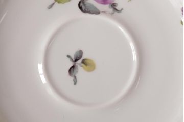 中古美品　HEREND HVNGARY(ヘレンド)　フルーツコンポジション　カップ&ソーサー2客セット(洋食器)(定価約9万7千円)