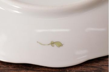 中古美品　HEREND HVNGARY(ヘレンド)　フルーツコンポジション　カップ&ソーサー2客セット(洋食器)(定価約9万7千円)