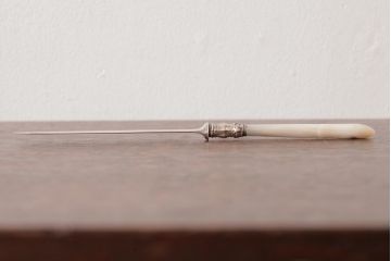 アンティーク雑貨　イギリスアンティーク　Victorian(ヴィクトリアン)　Sheffield(シェフィールド)　白蝶貝　スターリングシルバー(銀製)　ペーパーナイフ(レターオープナー)