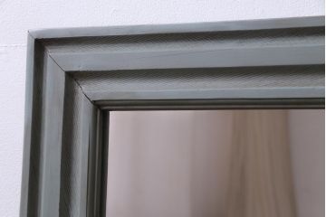アンティーク雑貨　ラフジュ工房オリジナル　ペイント　くすんだ色味が落ち着いた印象与えるウォールミラー(鏡)
