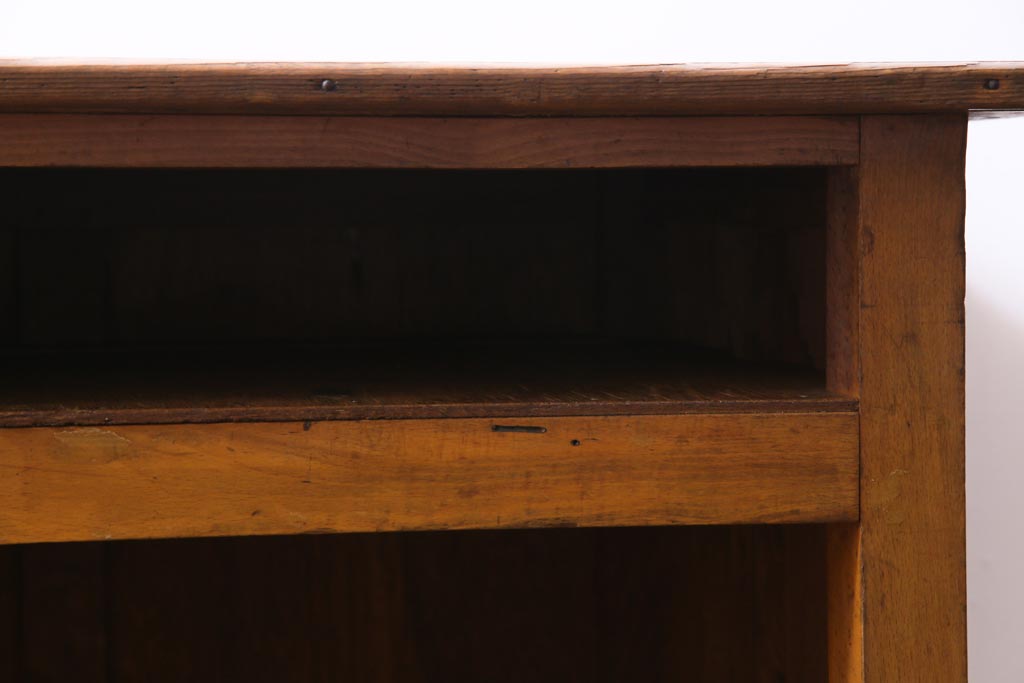 アンティーク家具　昭和中期　使いこまれた風合いが味のある平机(作業台、カウンター)(1)