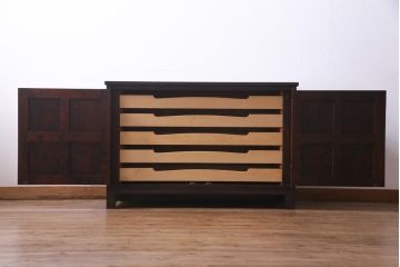 中古　北海道民芸家具　リメイク　シックな印象のローボード(収納棚、リビングボード)(1)