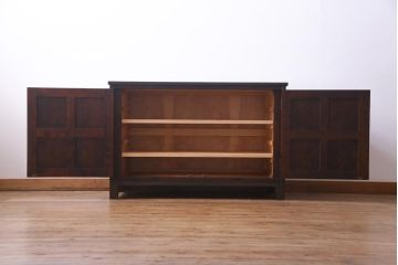 中古　北海道民芸家具　リメイク　シックな印象のローボード(収納棚、リビングボード)(1)