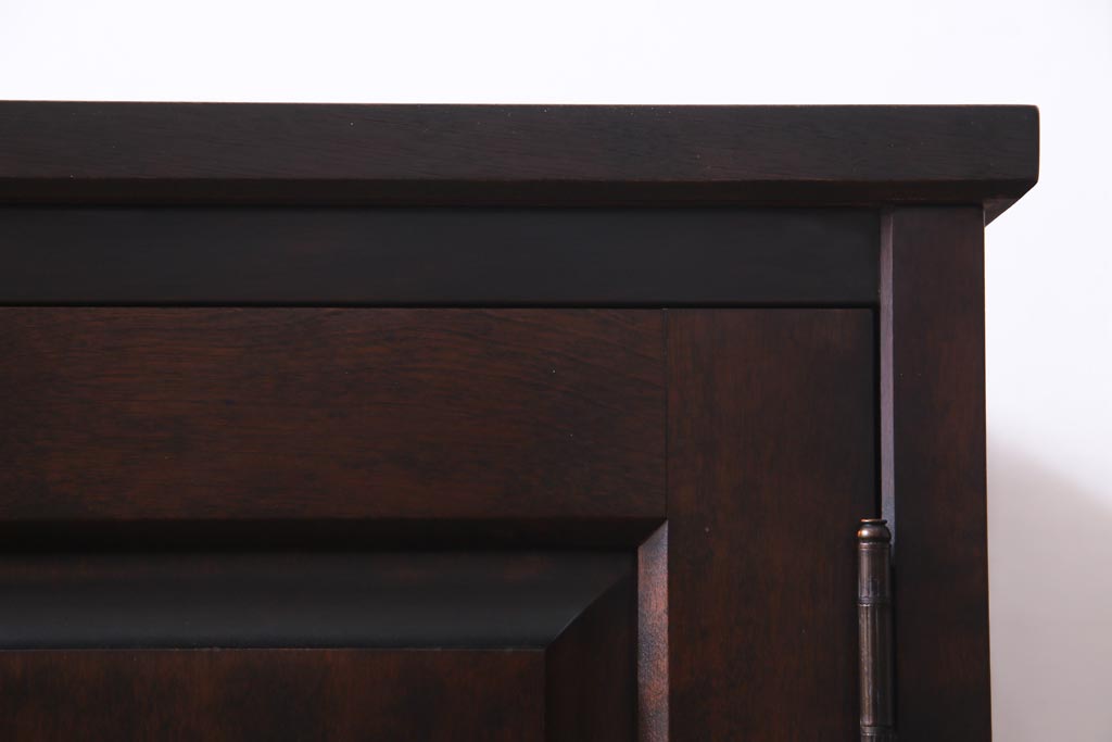 中古　北海道民芸家具　リメイク　シックな印象のローボード(収納棚、リビングボード)(1)