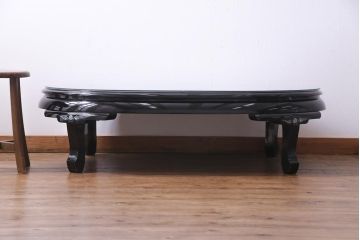 中古　民芸家具　オーバル型　ガラス天板付き　煌びやかな螺鈿細工の座卓(ローテーブル、センターテーブル)(定価約74万円)