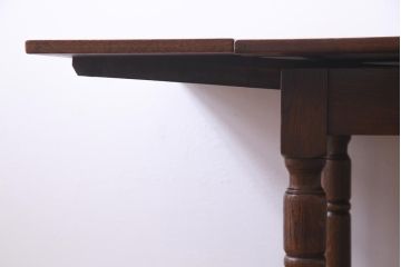 ヴィンテージ家具　イギリスビンテージ　木の温もり溢れるエクステンションテーブル(ダイニングテーブル)