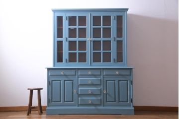 リメイク家具　北海道民芸　爽やかなペイントカラーがお洒落な食器棚(カップボード、収納棚)