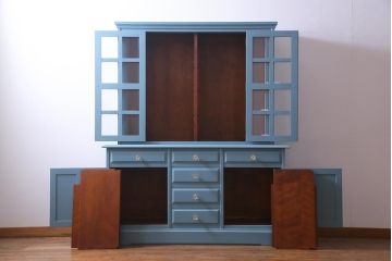 リメイク家具　北海道民芸　爽やかなペイントカラーがお洒落な食器棚(カップボード、収納棚)