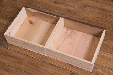 アンティーク家具　和製アンティーク　ナラ材　象嵌と浮き彫りが魅力的な大正ロマン香る本箱(収納棚)