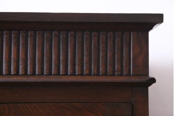 アンティーク家具　和製アンティーク　ナラ材　象嵌と浮き彫りが魅力的な大正ロマン香る本箱(収納棚)