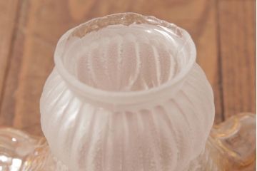 フランスアンティーク　波うつようなフリルシェードが可愛らしいペンダントライト(天井照明、電笠)