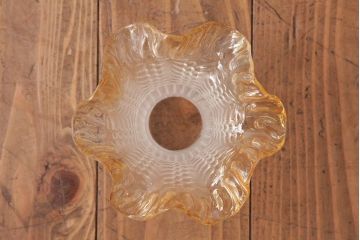 フランスアンティーク　波うつようなフリルシェードが可愛らしいペンダントライト(天井照明、電笠)