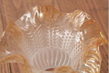 フランスアンティーク　波うつようなフリルシェードが可愛らしいペンダントライト(天井照明、電笠)