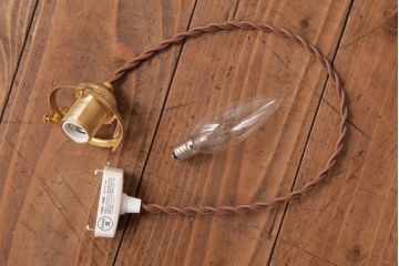 フランスアンティーク　波うつようなフリルシェードが可愛らしいペンダントライト(天井照明、電笠)