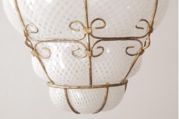 イタリアアンティーク　ムラーノガラス　異国情緒あふれる佇まいがお洒落なペンダントライト(天井照明、ムラノガラス)