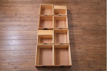 アンティーク家具　明治大正期　ヒノキ材　シンプルな作りが魅力的な小振りの帳場箪笥(引き出し)