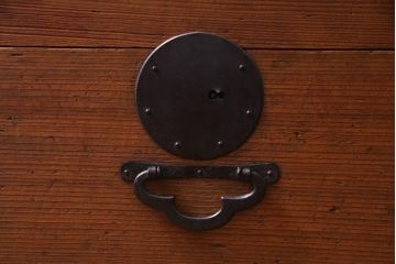 アンティーク家具　明治大正期　ヒノキ材　シンプルな作りが魅力的な小振りの帳場箪笥(引き出し)