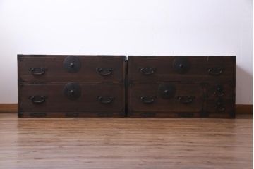 アンティーク家具　和製アンティーク　前面桐材　時を経た質感が味わい深い重ね箪笥(衣装箪笥、引き出し、桐箪笥、桐たんす)