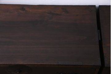 アンティーク家具　和製アンティーク　前面桐材　時を経た質感が味わい深い重ね箪笥(衣装箪笥、引き出し、桐箪笥、桐たんす)