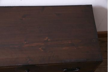 アンティーク家具　和製アンティーク　前面桐材　時を経た質感が味わい深い重ね箪笥(衣装箪笥、引き出し、桐箪笥、桐たんす)