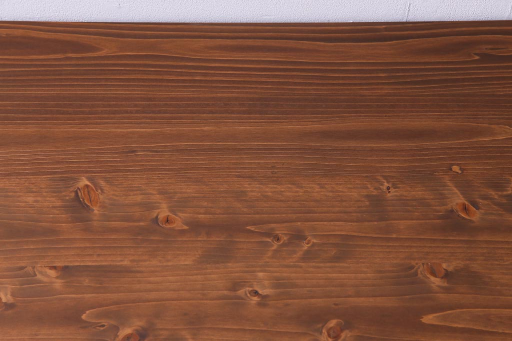 リメイク　ペイント家具　ヒノキ材　ナチュラルな雰囲気が魅力的な鉄脚テーブル(作業台、カフェテーブル)