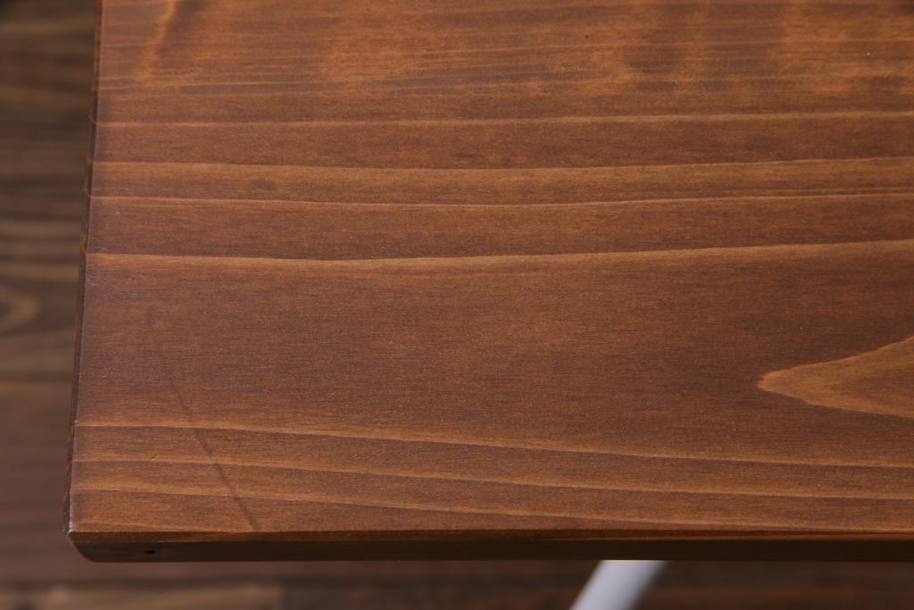 リメイク　ペイント家具　ヒノキ材　ナチュラルな雰囲気が魅力的な鉄脚テーブル(作業台、カフェテーブル)