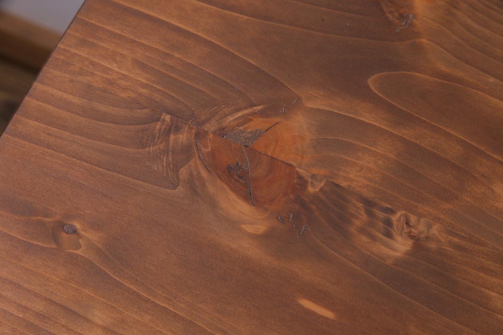 リメイク　ペイント家具　ヒノキ材　ナチュラルな雰囲気が魅力的な鉄脚テーブル(作業台、カフェテーブル)