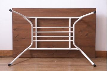 リメイク　ペイント家具　ヒノキ材　ナチュラルな雰囲気が魅力的な鉄脚テーブル(作業台、カフェテーブル)