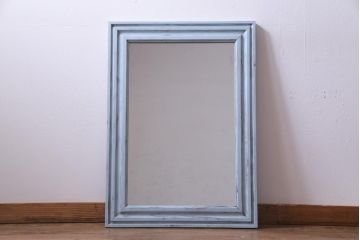アンティーク雑貨　ラフジュ工房オリジナル　ペイント　淡いブルーが目を引くフレンチシャビーなウォールミラー(鏡)(1)