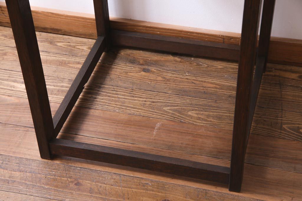 リメイク家具　ヒノキ材　シンプルなデザインが使い勝手のよいサイドテーブル(飾り台)