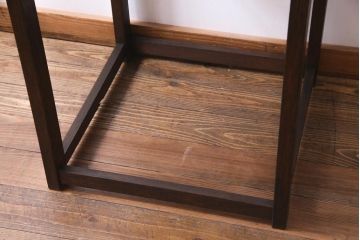 リメイク家具　ヒノキ材　シンプルなデザインが使い勝手のよいサイドテーブル(飾り台)