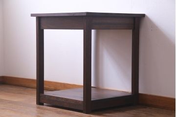 リメイク家具　ヒノキ材　シンプルなデザインが使い勝手のよいサイドテーブル(飾り台)