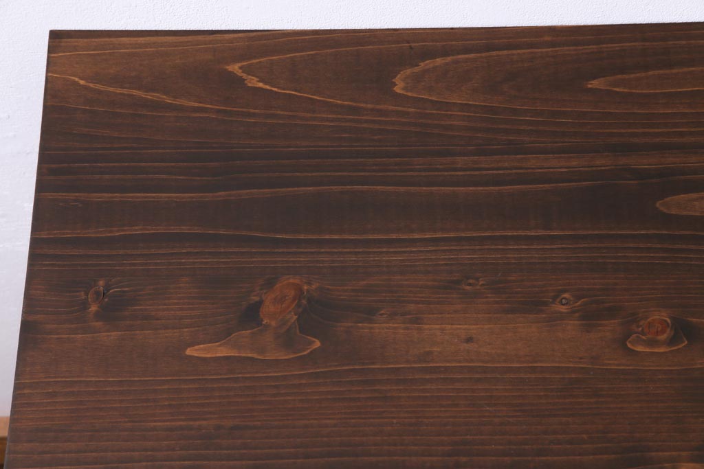 リメイク家具　ヒノキ材　シンプルなデザインが使い勝手のよいサイドテーブル(飾り台)