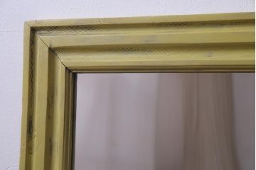 アンティーク雑貨　ラフジュ工房オリジナル　ペイント　落ち着いたイエローが空間のアクセントになるウォールミラー(鏡、姿見、壁掛け鏡)(R-034003)