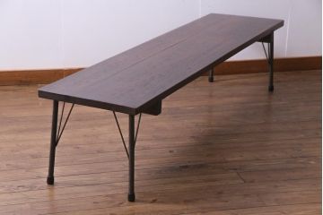 リメイク家具　明治期　朴の木　古い木の質感が味わい深い鉄脚テーブル(ローテーブル、飾り台)