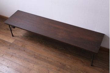 リメイク家具　明治期　朴の木　古い木の質感が味わい深い鉄脚テーブル(ローテーブル、飾り台)