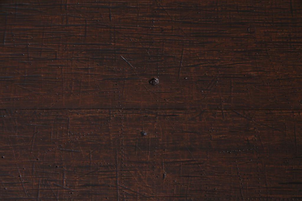 リメイク家具　明治期　朴の木　古い木の質感が味わい深い鉄脚テーブル(ローテーブル、飾り台)