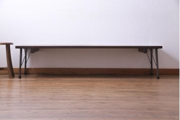 リメイク家具　明治期　朴の木　古い木の質感が味わい深い鉄脚テーブル(ローテーブル、飾り台)