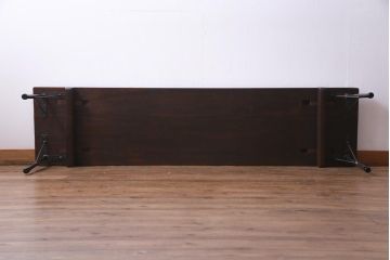 リメイク家具　明治期　朴の木　古い木の質感が味わい深い鉄脚テーブル(ローテーブル、飾り台)