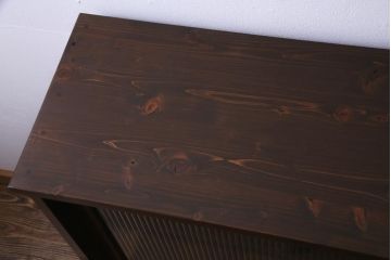 ラフジュ工房オリジナル　古建具リメイク　モールガラスがレトロな雰囲気醸し出す収納棚(食器棚、サイドボード)