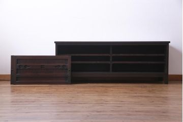 ラフジュ工房オリジナル　リメイク　明治期の味わい深い建具を使った脚付きローボード(戸棚、テレビボード、収納棚)