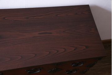 中古美品　岩谷堂箪笥　天板リメイク　羽牡丹金具とケヤキの杢目が力強い存在感を放つ整理箪笥(サイドボード)