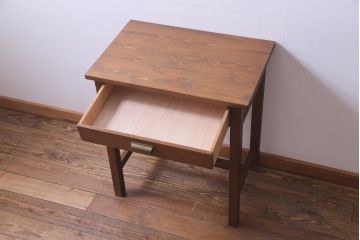 レトロ家具　和製アンティーク　レトロで素朴な雰囲気漂う平机(コーヒーテーブル)