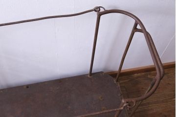 フランスビンテージ インダストリアルな空間に馴染むオーバル型のアイアンカート(トロリー)
