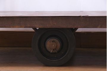 アンティーク雑貨　フランスビンテージ　インダストリアルな空間に馴染むオーバル型のアイアンカート(トロリー)
