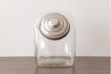 アンティーク雑貨　和製アンティーク　レトロなフォルムが可愛らしい蓋付き猫瓶(ガラス瓶)