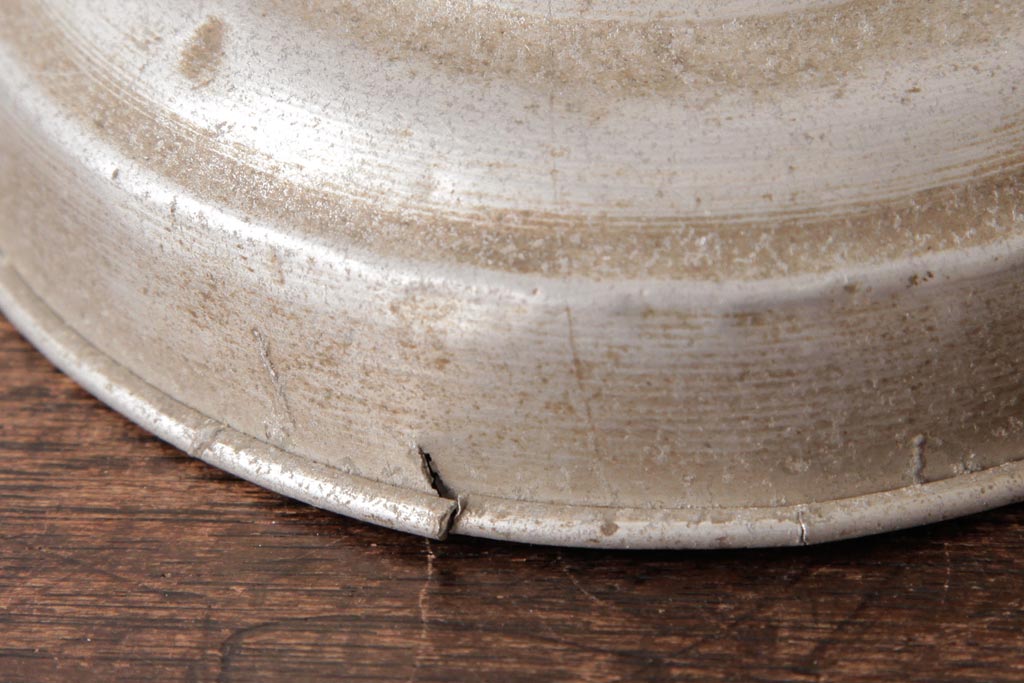 アンティーク雑貨　和製アンティーク　レトロなフォルムが可愛らしい蓋付き猫瓶(ガラス瓶)(1)