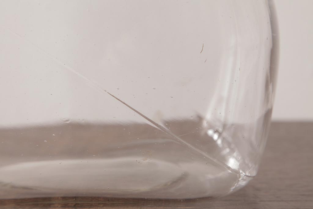 アンティーク雑貨　和製アンティーク　レトロなフォルムが可愛らしい蓋付き猫瓶(ガラス瓶)(1)