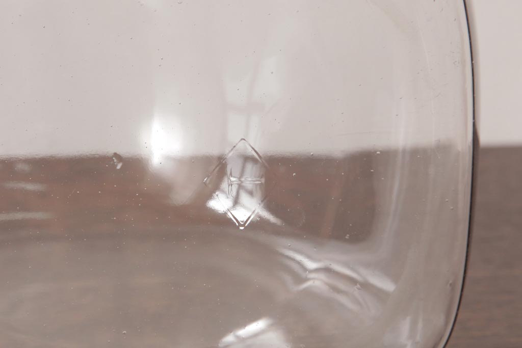 アンティーク雑貨　和製アンティーク　レトロなフォルムが可愛らしい蓋付き猫瓶(ガラス瓶)(1)